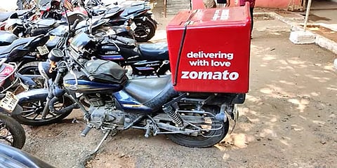 சென்னை: சொமேட்டோ பெயரில் மதுபான பாட்டில்களை டோர் டெலிவரி செய்த நபர் கைது