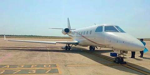 பக்கவாதத்தால் அவதி - சிங்கப்பூரில் இருந்து ஏர் ஆம்புலன்ஸ் மூலம் திருச்சி வந்த இளைஞர்