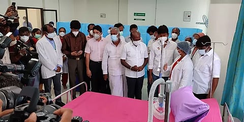 சென்னையில் சற்றே ஓய்ந்த கொரோனா - ஓமந்தூரர் மருத்துவனையில் காலியாகத் தொடங்கும் படுக்கைகள்!