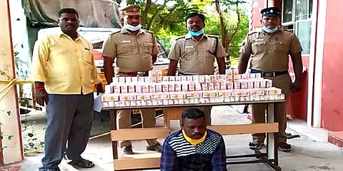 விழுப்புரம்: வாகன சோதனையில் சிக்கிய 600 மதுபான பாட்டில்கள் பறிமுதல்; ஒருவர் கைது