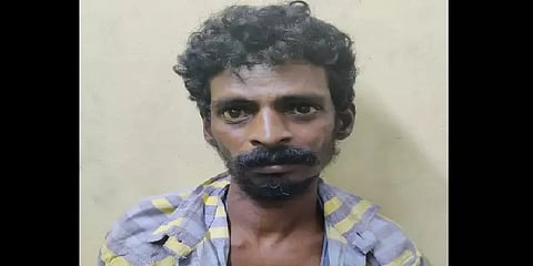 சைதாப்பேட்டை: ரேஷன் கடையில் கொரோனா நிதியை திருடி நண்பர்களுக்கு பகிர்ந்த மாற்றுத்திறனாளி