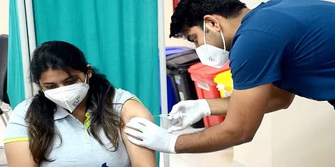 விரைவுச் செய்திகள்: தமிழகத்திற்கு 1.5 லட்சம் தடுப்பூசிகள் | மின்தடை நேரம் குறைப்பு