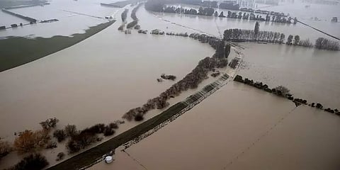 விரைவுச் செய்திகள்: மேற்கு மண்டல கொரோனா பாதிப்பு -ஆலோசனை | மனிதனுக்கு பறவைக்காய்ச்சல்