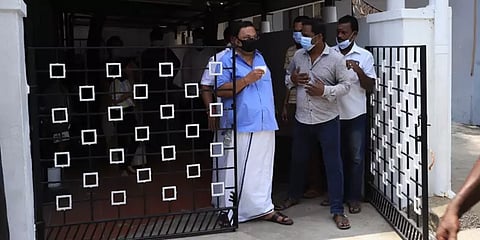 கருணாநிதி பிறந்தநாள்: மரியாதை செலுத்திய மு.க.அழகிரி