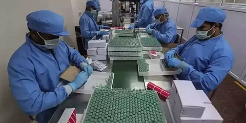 விரைவுச் செய்திகள்: தமிழகத்தில் தடுப்பூசி உற்பத்தி | திருநங்கைகளுக்கு ரூ.2,000 | வாட்ஸ்அப்