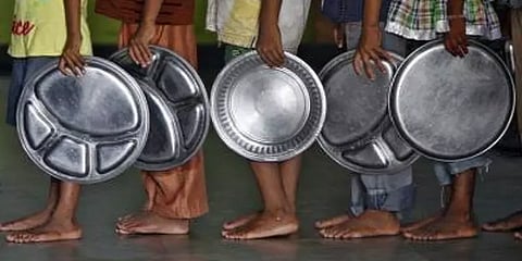 துளிர்க்கும் நம்பிக்கை: "உணவுக்கே வழியின்றி தவிக்கிறோம்!" - உதவிக்கரம் கோரும் குரல்