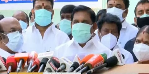 ``சசிகலா அதிமுகவில் இல்லை, அமமுகவினருடன் தான் பேசிவருகிறார்`` - ஈபிஎஸ் விளக்கம்