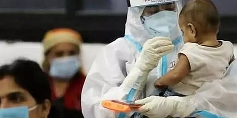 குழந்தைகளை கொரோனாவில் இருந்து காக்க உதவும் தடுப்பூசிகள் எவை? - ஒரு பார்வை