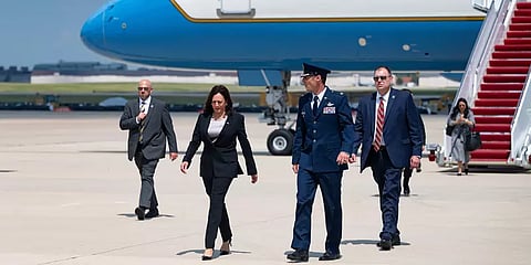கமலா ஹாரிஸ் பயணித்த விமானம் தொழில்நுட்பக் கோளாறு காரணமாக அவசரமாக தரையிறக்கம்