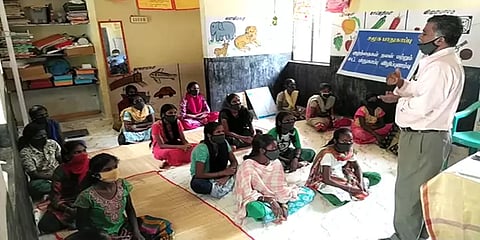 குழந்தை திருமணம்: ஏற்பாடு செய்பவர்கள், கலந்து கொள்பவர்கள் மீது வழக்கு பாயும் என எச்சரிக்கை