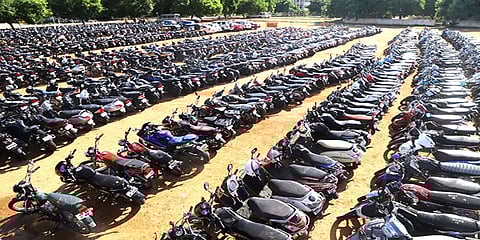 திருச்சி: பறிமுதல் செய்யப்பட்ட வாகனங்களை திருப்பி ஒப்படைக்கும் பணி தொடக்கம்