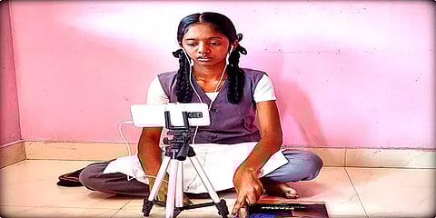 மதுரை: புதிய வழிகாட்டு நெறிமுறைகளுடன் இன்று முதல் தொடங்கிய ஆன்லைன் வகுப்புகள்