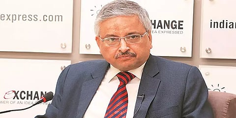 பல அலைகளுக்கு பிறகு பருவகால தொற்றாக கொரோனா மாறலாம்: எய்ம்ஸ் இயக்குநர்