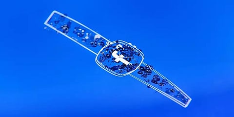 இரண்டு கேமிராக்களுடன் ஸ்மார்ட்வாட்சை அறிமுகம் செய்ய பேஸ்புக் திட்டம்