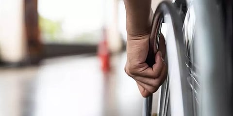 துளிர்க்கும் நம்பிக்கை: "மாற்றுத்திறனாளிகளுக்கு மளிகை வேண்டும்" - உதவிக்கரம் கோரும் குரல்