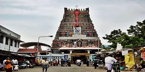 ஒரு ஏக்கருக்கு மேல் பரப்பளவுள்ள கோயில்களில் உள்ள ஆக்கிரமிப்பு - அறிக்கை அளிக்க உத்தரவு