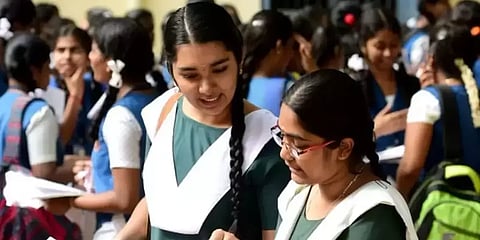 10 மற்றும் 11-ம் வகுப்பு மாணவர்கள் பெயர்த் திருத்தம் செய்ய இறுதி வாய்ப்பு