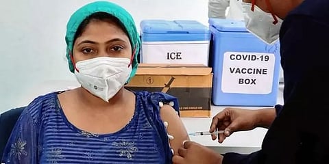 தமிழ்நாடு: 45+ வயதினரில் 7% நபர்களுக்கு இரு டோஸ் தடுப்பூசி