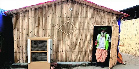 டெல்லி போராட்டக் களம்: கோடை வெப்பத்தை சமாளிக்க ஏசி, ஃபிரிட்ஜ் பயன்படுத்தும் விவசாயிகள்