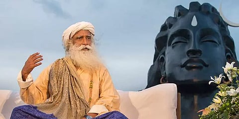 "கிராமப்புற இளைஞர்களை சி.இ.ஓ.-க்களாக வளர்த்தெடுப்பீர்" - ஜகி வாசுதேவ் வலியுறுத்தல்