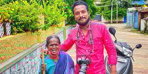 இணையத்தை ஆக்கிரமித்த ஏழை பாட்டி: நெகிழ்ச்சி அனுபவத்தை பகிரும் போட்டோகிராபர் ஜாக்சன்