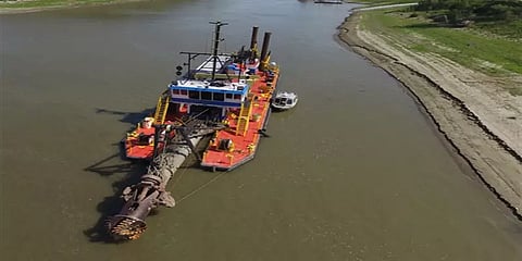 முள்ளியாறு பாசன கிளை வாய்கால்களை தூர்வார விவசாயிகள் கோரிக்கை