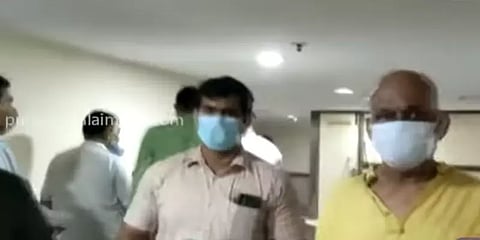 நள்ளிரவில் சென்னை கொண்டு வரப்பட்ட சிவசங்கர் பாபாவிடம் தொடர் விசாரணை