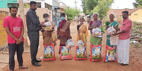 துளிர்க்கும் நம்பிக்கை: 10 மாற்றுத்திறனாளிகள் குடும்பத்திற்கு உதவிய உள்ளங்கள்