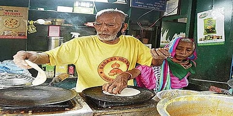 டெல்லி: 'பாபா கா தாபா' உரிமையாளர் தற்கொலை முயற்சி - மருத்துவமனையில் சிகிச்சை