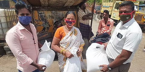 துளிர்க்கும் நம்பிக்கை: "தொழில் முடக்கம்; உணவின்றி தவிப்பு" - உதவிக்கரம் கோரும் குரல்