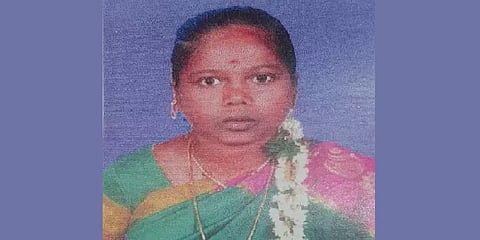 தாம்பரம்: கொரோனா நிவாரணப் பணத்திலும் கணவன் மது குடித்ததால் மனைவி எடுத்த விபரீத முடிவு