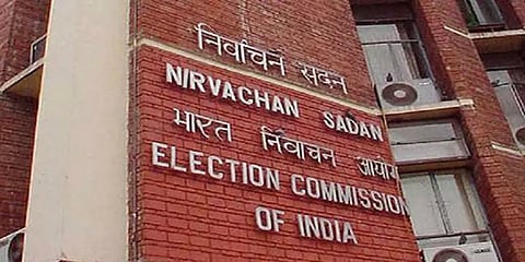 புதிய சின்னங்களை ஒதுக்கினால் குழப்பத்தை ஏற்படுத்தும்: தேர்தல் ஆணையம் கருத்து