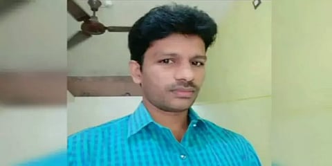 ஆரணி: மாணவிக்கு பாலியல் தொல்லை கொடுத்ததாக முன்னாள் ஆசிரியர் மீது பெற்றோர் புகார்