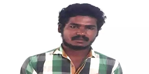 கோவை: போதையில் ஏடிஎம் மெஷினை உடைத்து பணத்தை கொள்ளையடிக்க முயன்ற வாலிபர் கைது