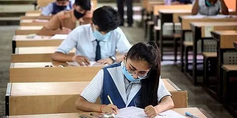 மதிப்பெண்களில் திருப்தியடையாத தேர்வெழுத விரும்பும் சிபிஎஸ்இ மாணவர்களுக்கு சிறப்பு தேர்வு