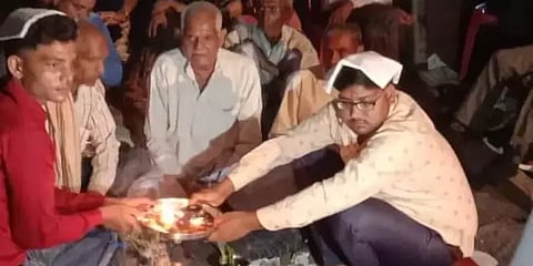 “இந்த செய்தித்தாளை படிங்க” - கண்ணாடியை கழட்டாத மாப்பிள்ளை.. உண்மையை வரவழைத்த மணப்பெண்!