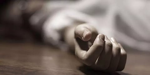 ஈரோடு: கொரோனா பரிசோதனை எனக்கூறி மர்மநபர் வழங்கிய மருந்தை சாப்பிட்ட பெண் உயிரிழப்பு