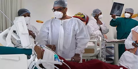 2 டோஸ் தடுப்பூசிக்கு பிறகும் தாக்குகிறதா டெல்டா வகை கொரோனா? - ஆராய்ச்சிகள் சொல்வதென்ன?