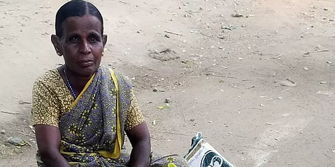 ”ரேஷன் கடை மளிகை தொகுப்பில் 6 பொருட்கள்தான் இருந்தது” - வேதனையுடன் வீடுதிரும்பிய மூதாட்டி