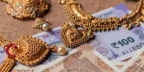 அதிகரிக்கும் அடமான நகைகளின் ஏலம்... கையறு நிலையில் சாமானியர்கள்! பின்னணி என்ன?