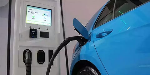 22 மாநிலங்கள், 3000 ஹெட்டேரில் ரீசார்ஜ் மையங்கள்...- மின் வாகனங்களுக்கு தயாராகும் இந்தியா!