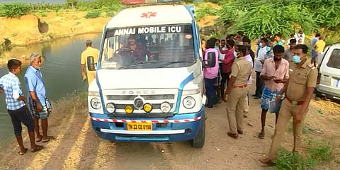 சிறுமிகள் உட்பட 4 பேர் ஆற்றில் மூழ்கி உயிரிழப்பு: துணி துவைக்க சென்ற இடத்தில் சோகம்