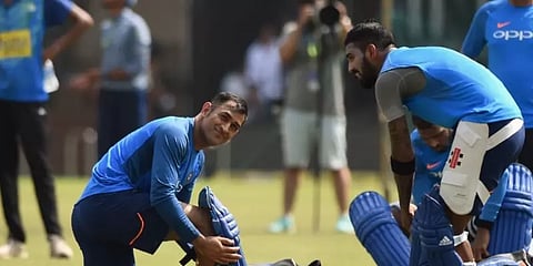 "தோனிக்காக எந்தவித யோசனையுமின்றி குண்டடியை கூட தாங்கிக்கொள்வோம்"-கே.எல்.ராகுல் நெகிழ்ச்சி