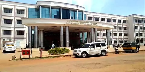 ”நோயாளி இருந்தால் என்ன செத்தால் நமக்கென்ன” - மருத்துவ அதிகாரி பேசிய ஆடியோவால் பரபரப்பு