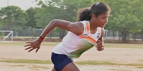 மதுரையை சேர்ந்த தடகள வீராங்கனை ரேவதி ஒலிம்பிக் போட்டிக்கு தகுதி