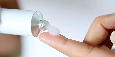 சருமத்துக்கான ஸ்டீராய்டு க்ரீம்களின் பக்கவிளைவுகள் மோசமானவை - ஒரு அலர்ட் பார்வை