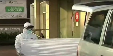 இந்தோனேசியாவில் வேகமாக பரவும் டெல்டா வைரஸ் - சவப்பெட்டிக்கு குவியும் ஆர்டர்கள்