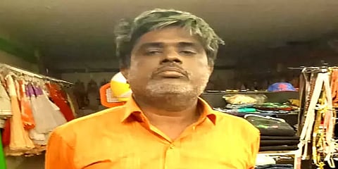 கடையில் ரூ.2 லட்சம் மதிப்புள்ள பொருட்கள் திருட்டு: மேலாளரே திருட்டில் ஈடுபட்டது அம்பலம்