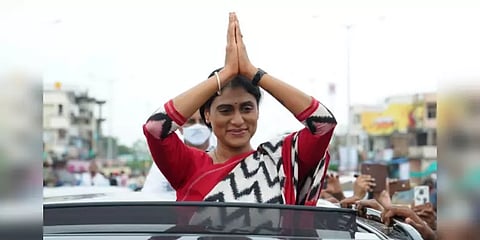 தெலங்கானாவில் புதிய கட்சியை தொடங்கினார் ஜெகன் மோகனின் தங்கை ஷர்மிளா