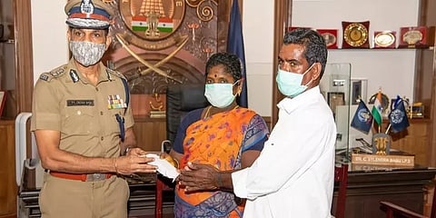 41 ஆண்டுகளுக்கு பிறகு ஒலிம்பிக் போட்டியில் தகுதி பெற்ற காவலரை பாராட்டிய தமிழக டிஜிபி